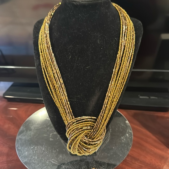 Gorgeous gold necklace EUC perfect condition - Picture 1 of 5